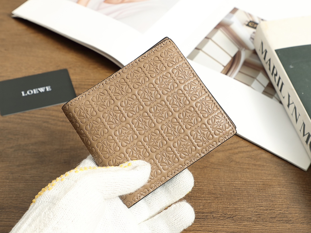 ロエベ「LOEWE」スーツ用スリムウォレット 5色