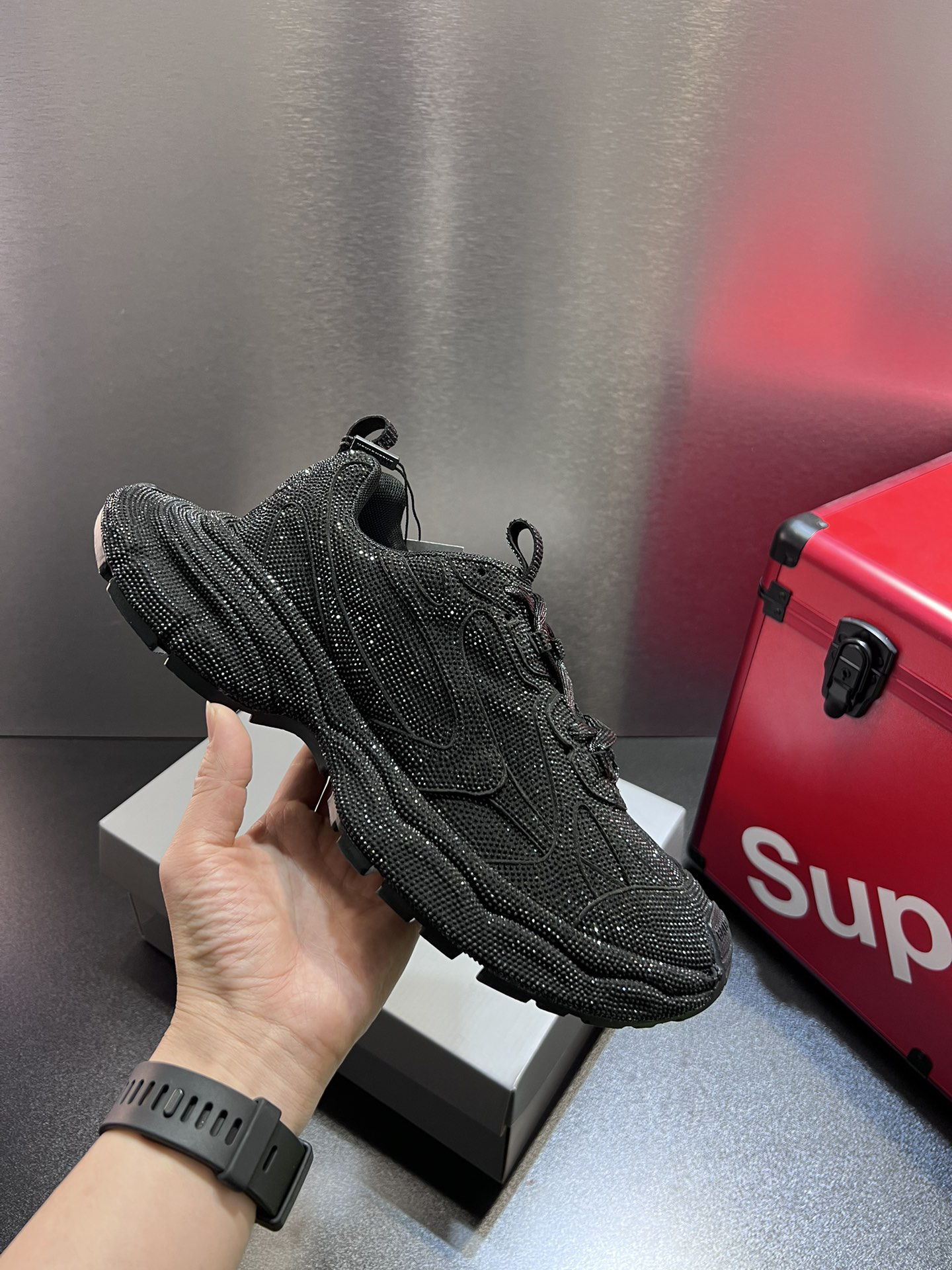 バレンシアガ「Balenciaga」ハンドエンボスド3XLシリーズ スニーカー