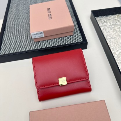 ミュウミュウ「Miu Miu」多機能二つ折りスモールウォレット-ISETAN PRESTIGE CURATED