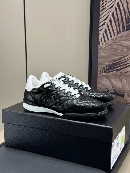 シャネル「Chanel」24B サードジェネレーション スニーカー