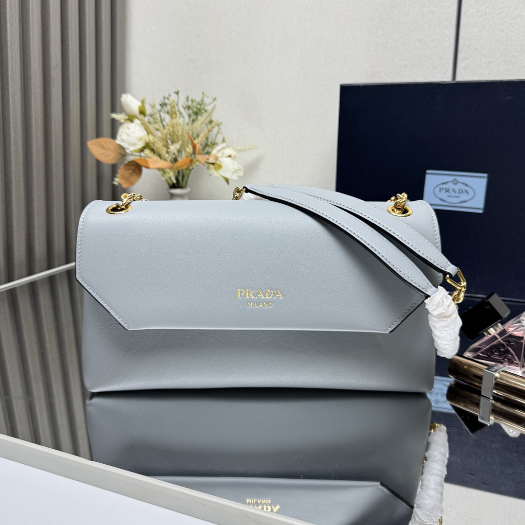 プラダ「Prada」2025 チェーンショルダーバッグ  スモール