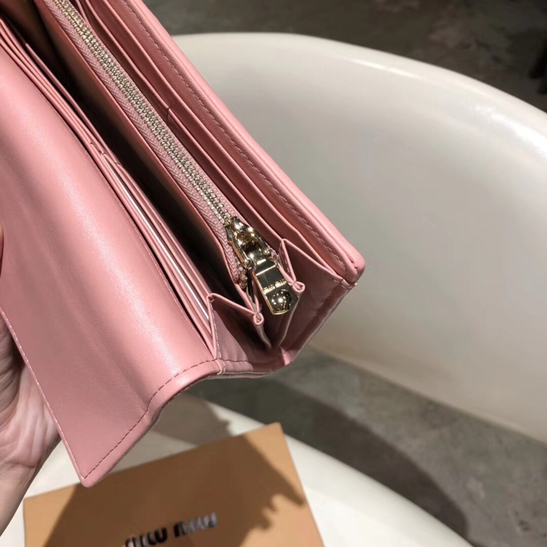 ミュウミュウ「Miu Miu」ミュウミュウ ラムスキン ミニショルダーバッグ 5450 / ハンドバッグ
