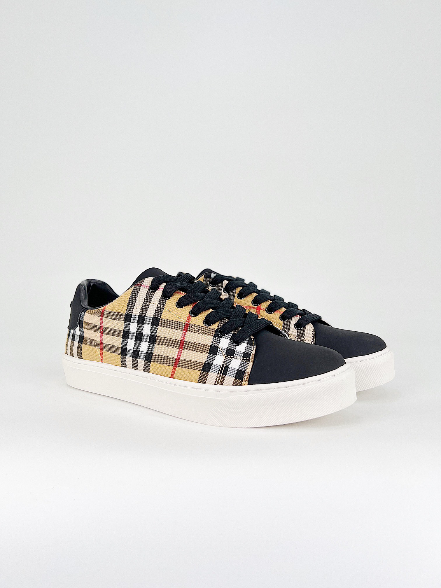 バーバリー「Burberry」バーバリー テラス スニーカー / レザースニーカー