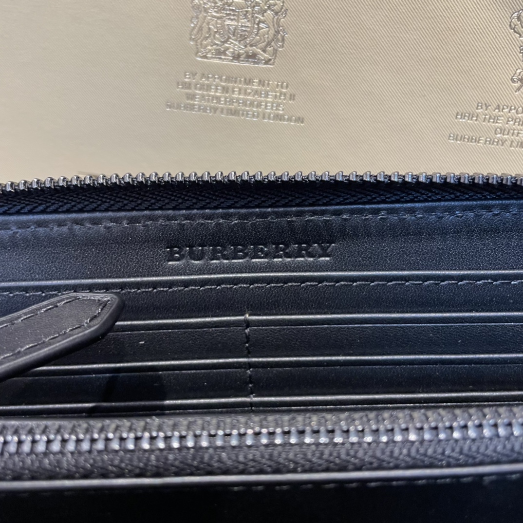 バーバリー「Burberry」メンズ シングルジップ スモール ウォレット