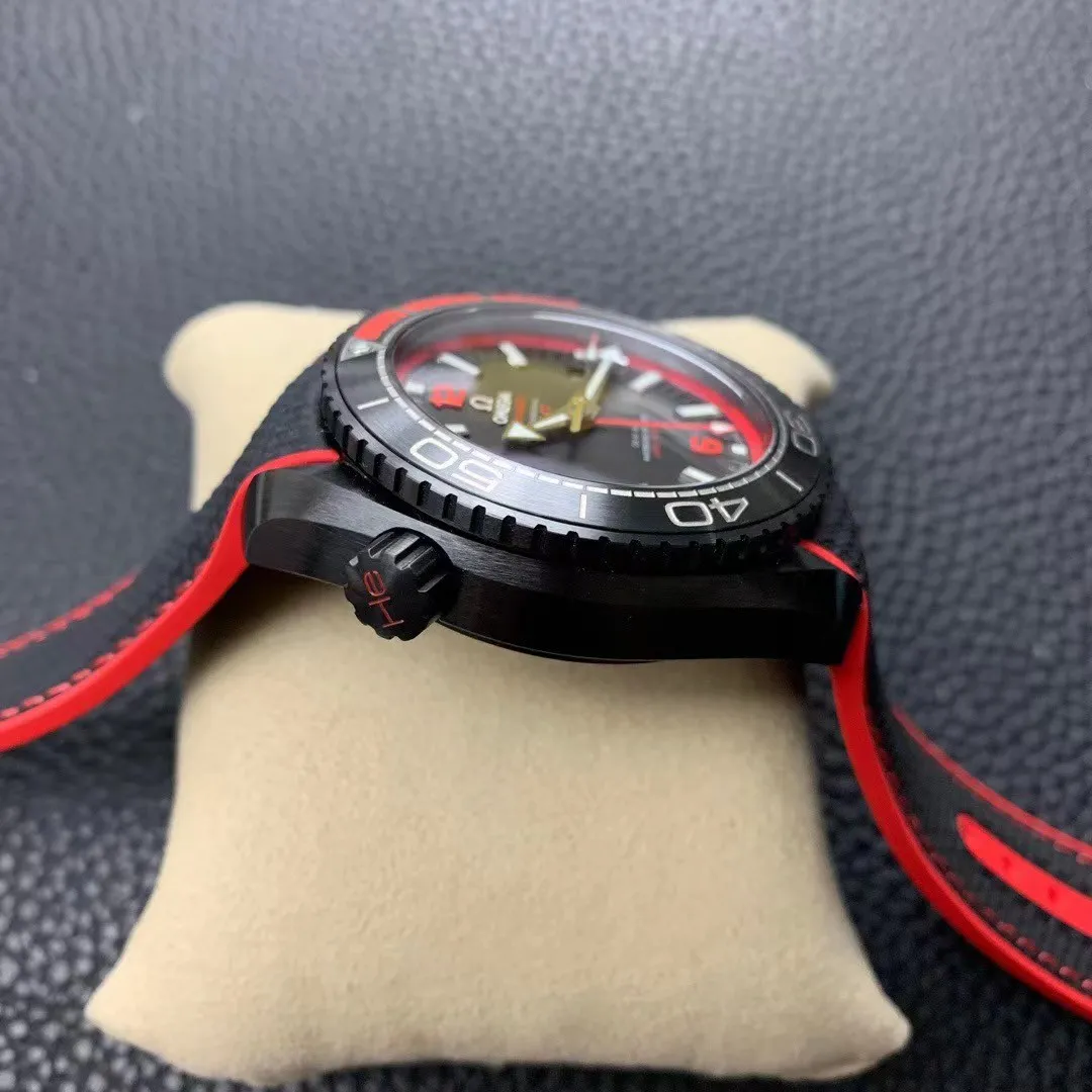 オメガ「Omega」シーマスター プラネット オーシャン 600M クロノグラフ メンズウォッチ44MM