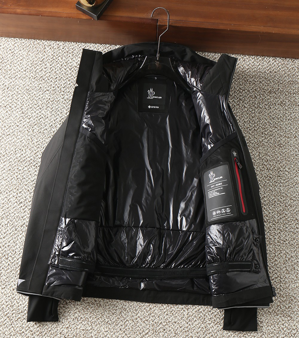 モンクレール「Moncler」秋冬 ダウンジャケット