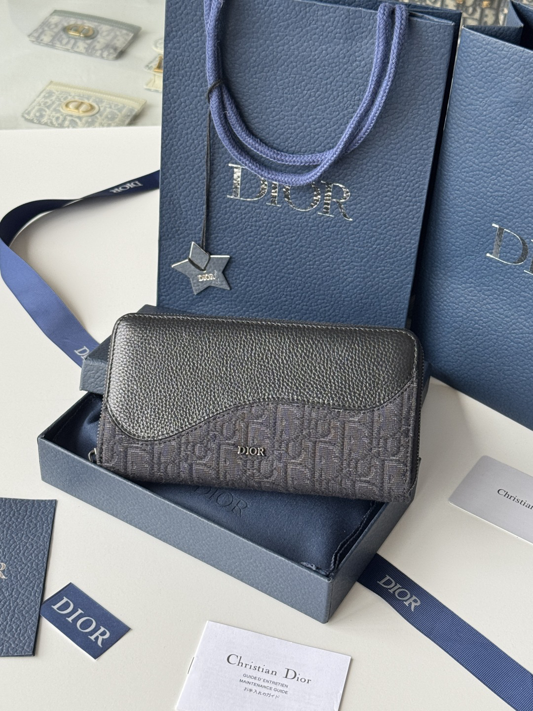 ディオール「Dior」ジップアラウンド ロングウォレット