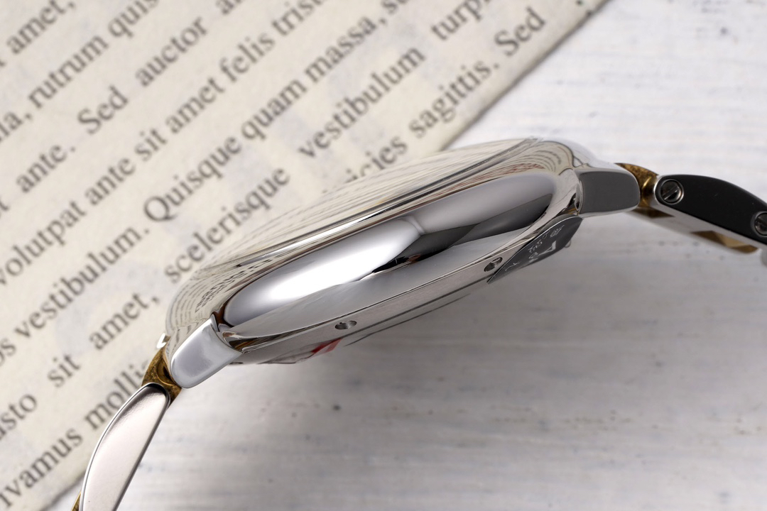 カルティエ［Cartier］バロン ブルー ドゥ 自動巻き腕時計 33mm