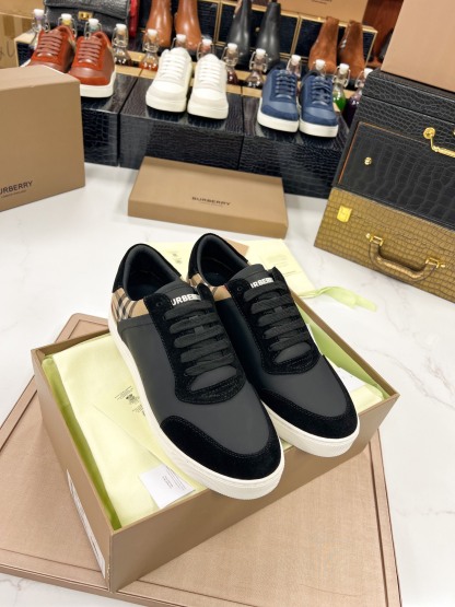 バーバリー「Burberry」バーバリー テラス スニーカー / レザースニーカー