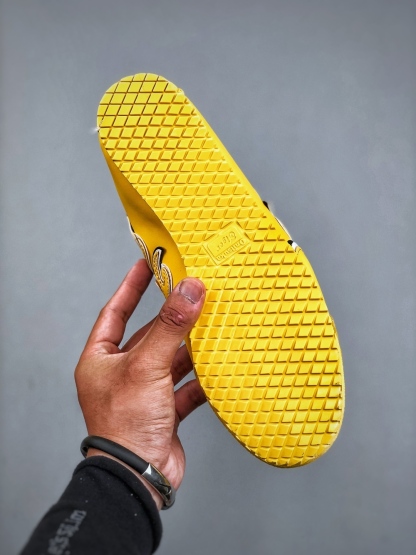 オニツカタイガー「Onitsuka Tiger」MEXICO 66 スリッポン スニーカー