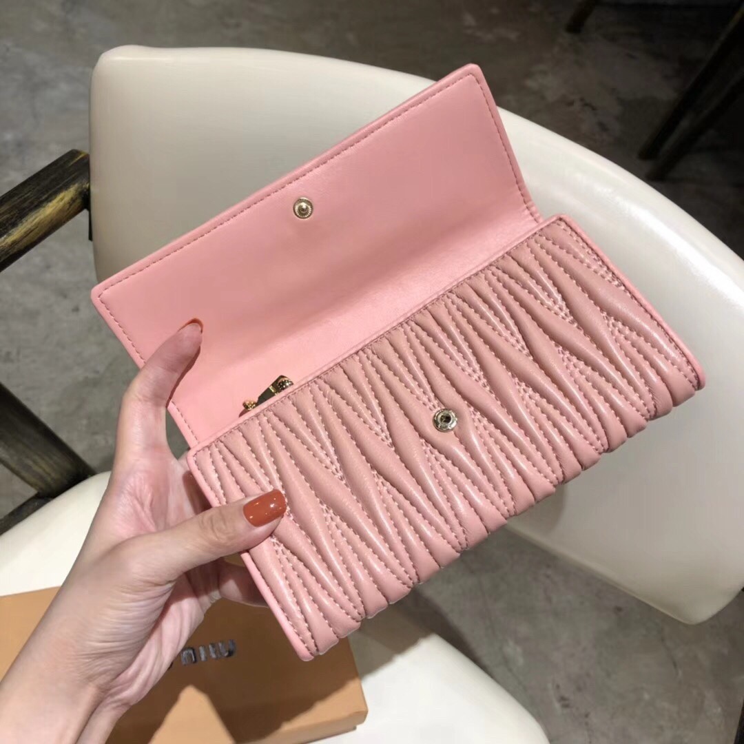 ミュウミュウ「Miu Miu」ミュウミュウ ラムスキン ミニショルダーバッグ 5450 / ハンドバッグ