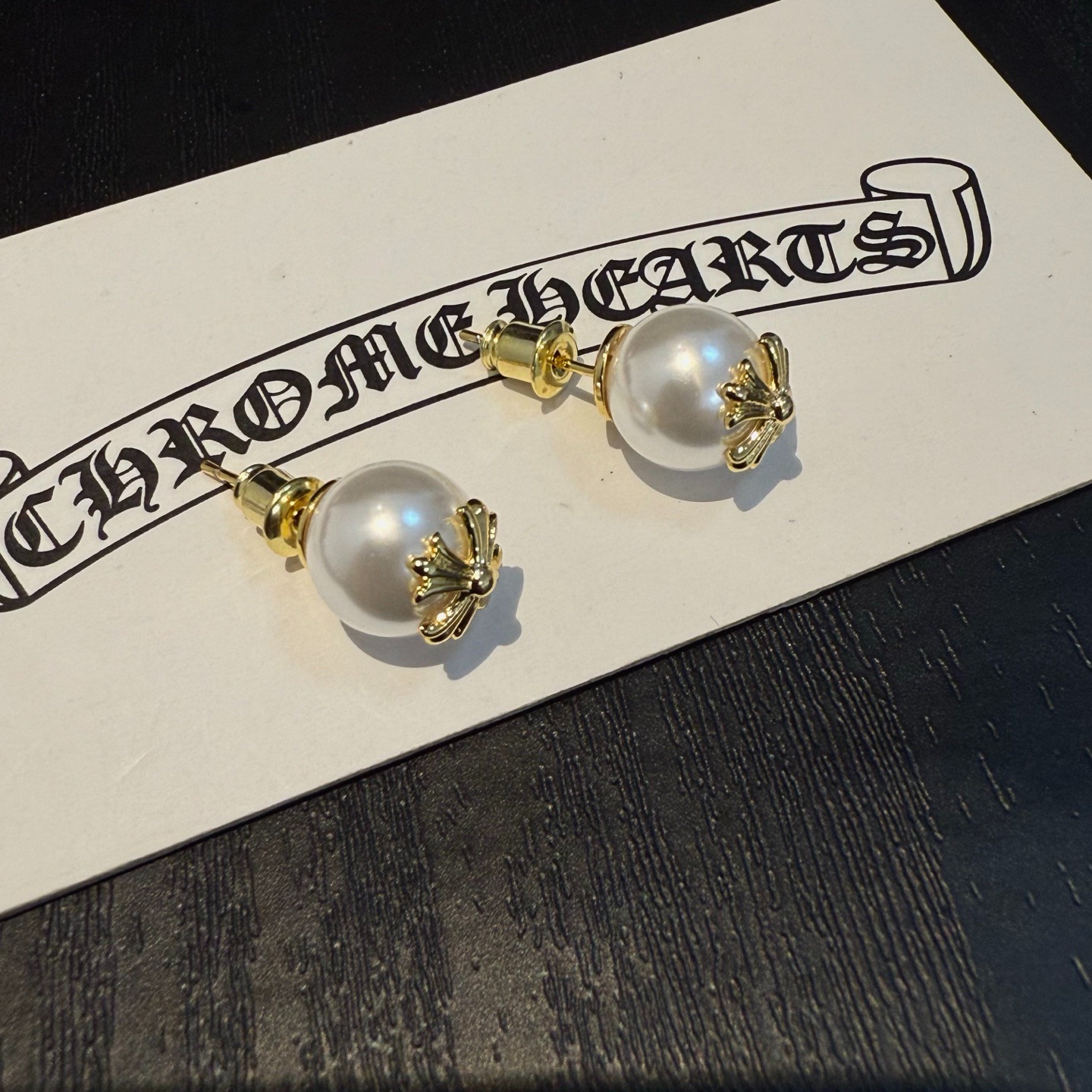 クロムハーツ「Chrome Hearts」クロムハーツ × ミキモト コラボレーション パールクロスピアス S925 ピアス