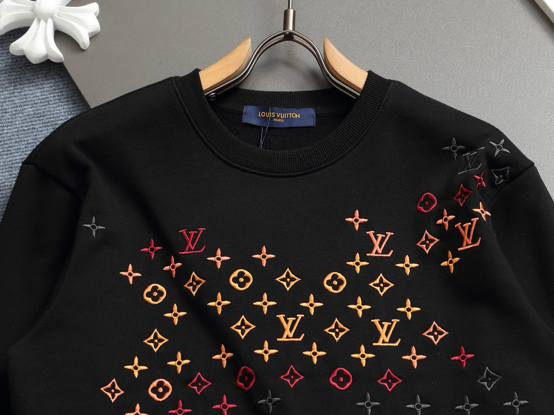 ルイ・ヴィトン「Louis Vuitton」スウェット(ユニセックス)