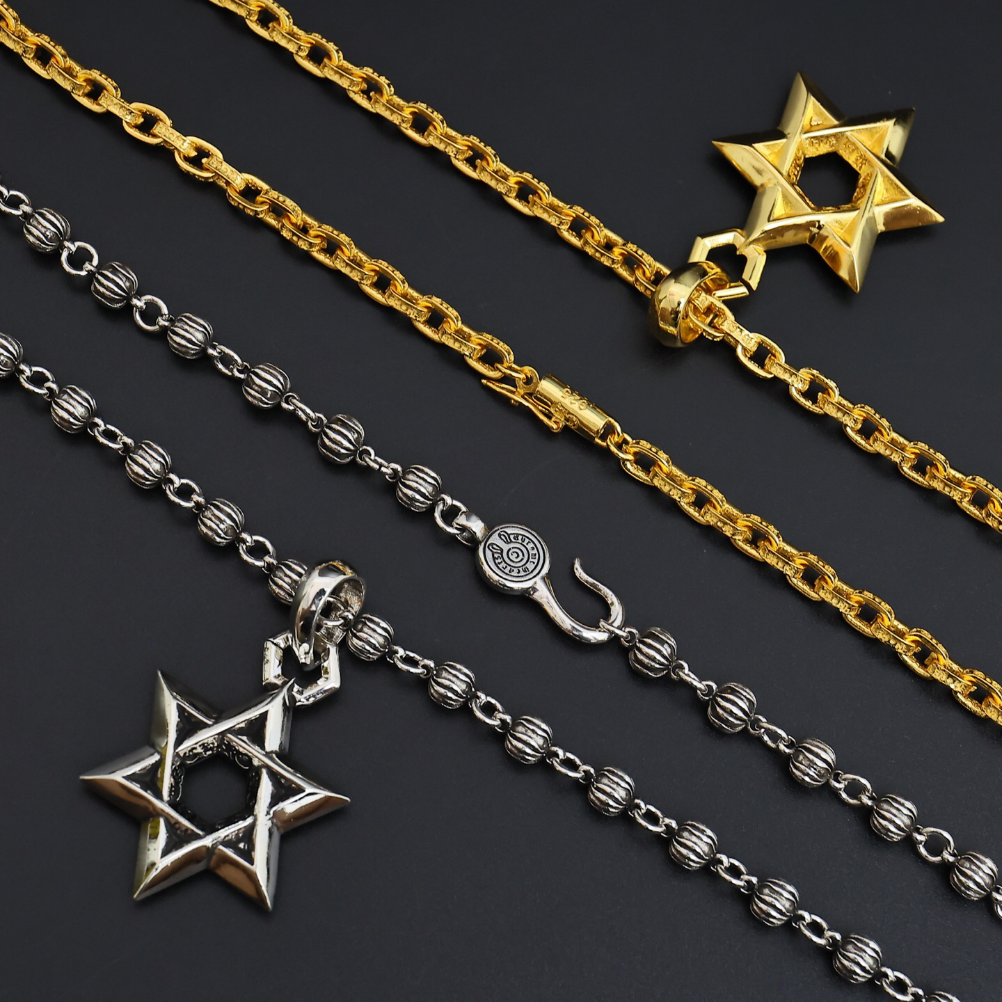 クロムハーツ「Chrome Hearts」のクラシックネックレス - 日常に上品なアクセントを添えるユニセックスモデル-ISETAN PRESTIGE CURATED