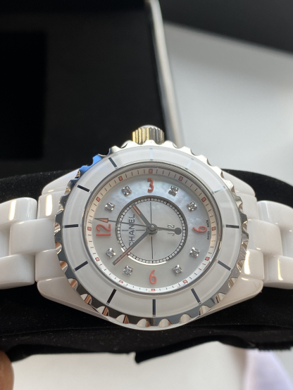 シャネル「Chanel」J12 キャリバー 33MM