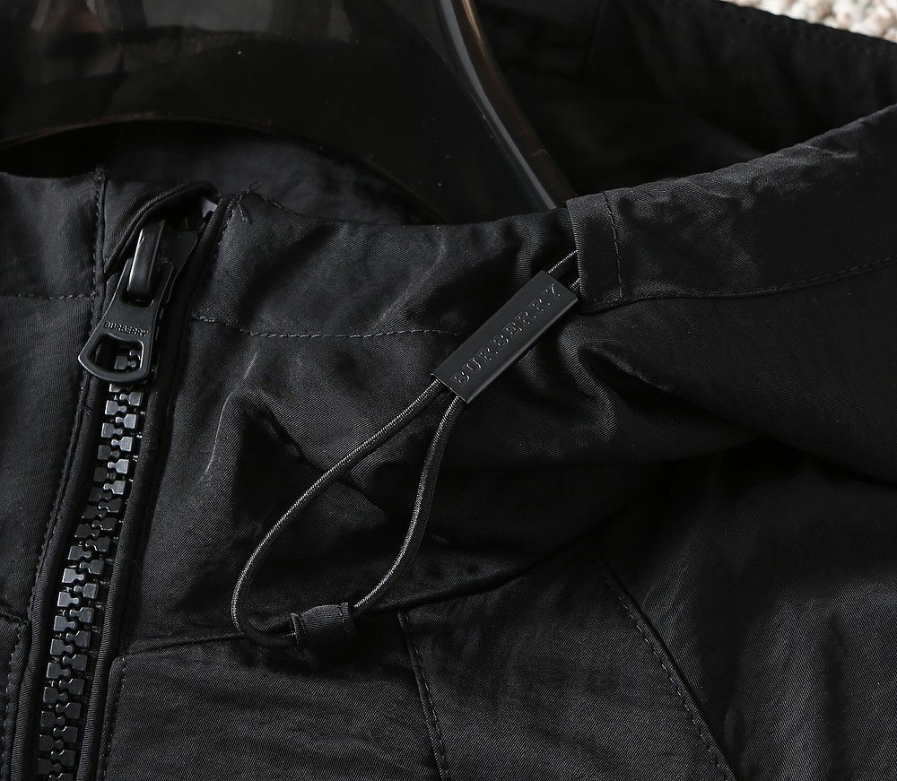 バーバリー「Burberry」秋冬 リバーシブルキルティングジャケット