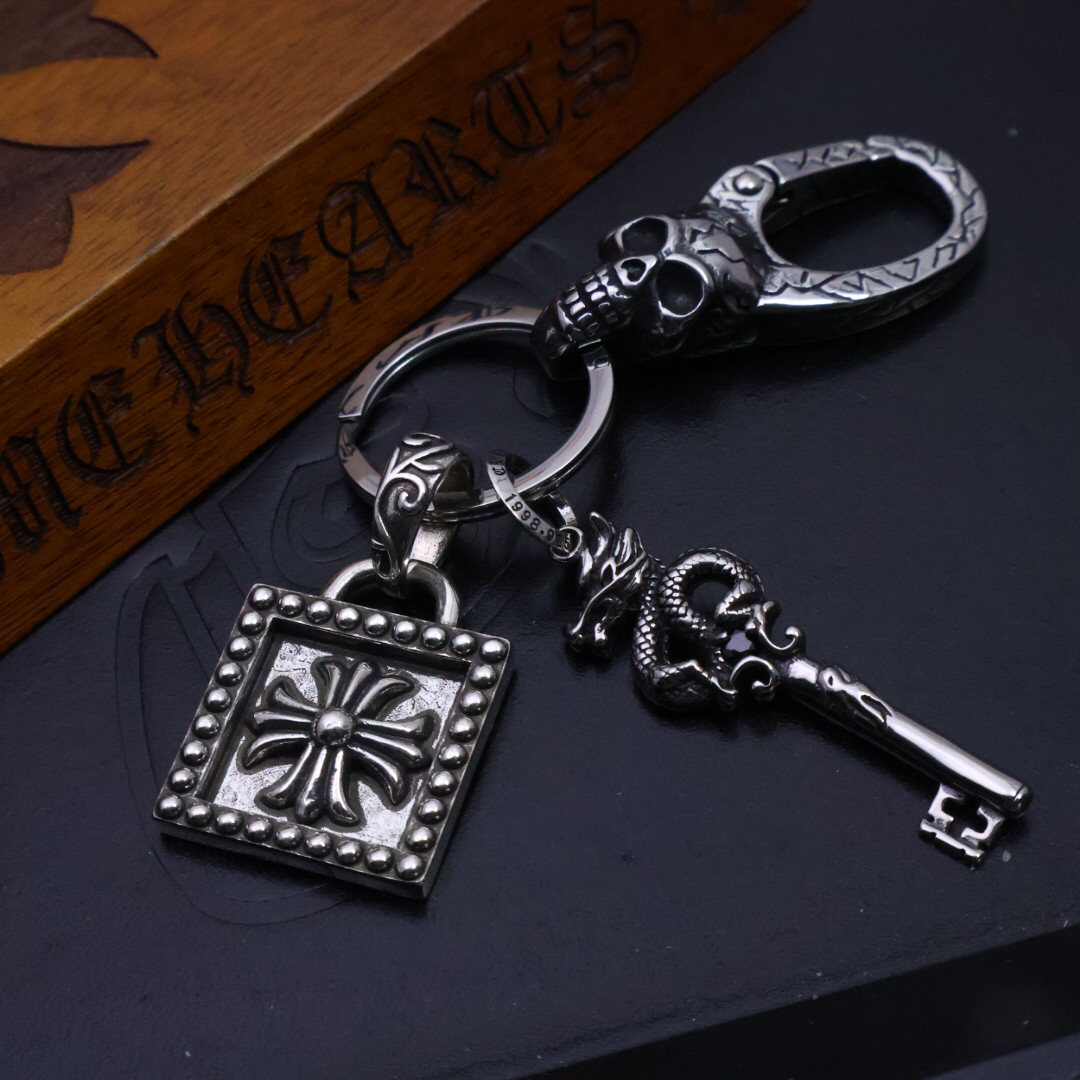 クロムハーツ「Chrome Hearts」キーホルダー＆バッグチャーム - トレンドシンボル