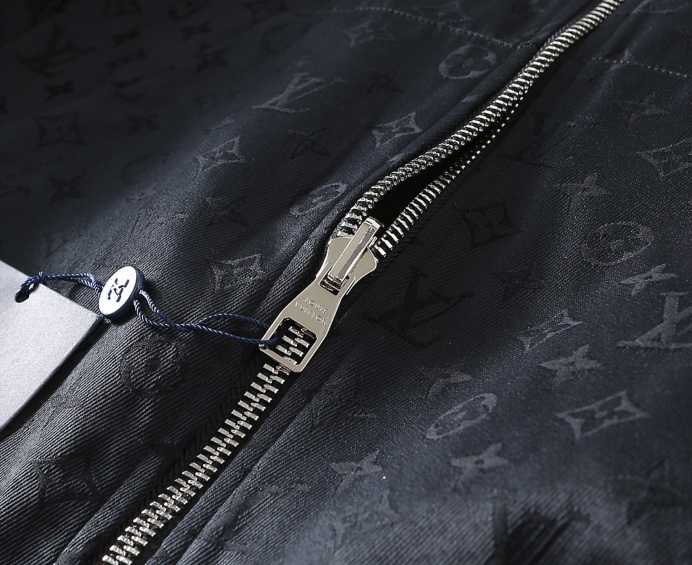 ルイ・ヴィトン「Louis Vuitton」秋冬コレクション クイルテッド ジャケット