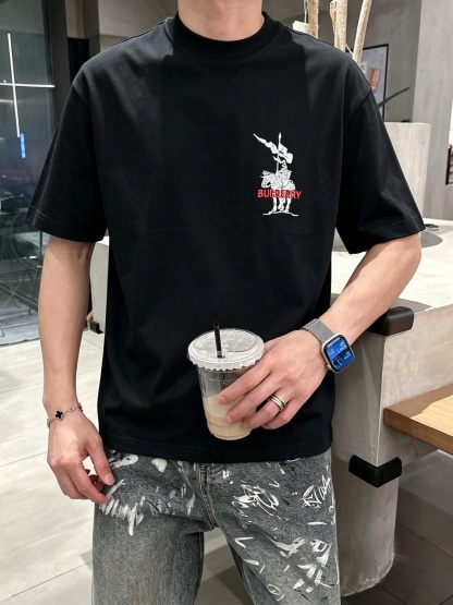 バーバリー「Burberry」ロゴプリントTシャツ / ショートスリーブ クルーネック