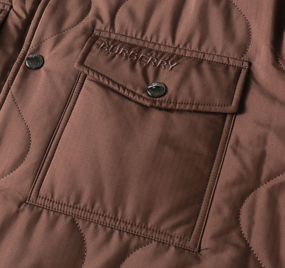 バーバリー「Burberry」秋冬 リバーシブルキルティングジャケット