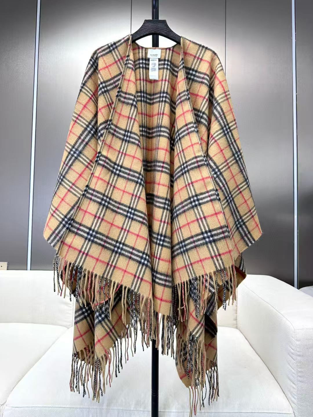 バーバリー「Burberry」チェック ウールカシミア ケープ 140x140cm