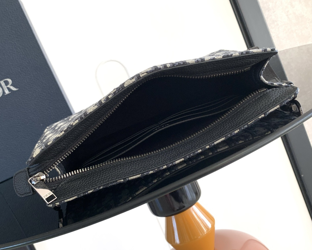 ディオール「Dior」オブリック モチーフ ポーチ