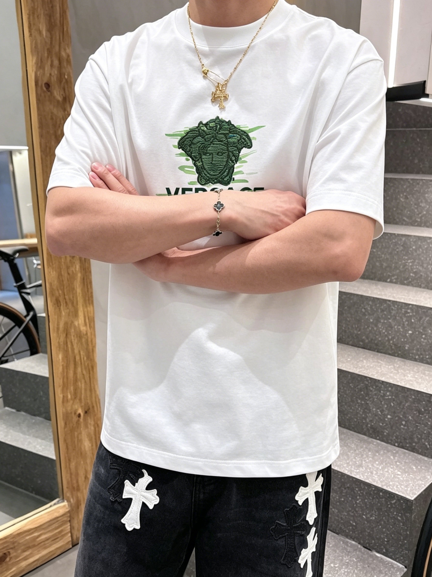 ロゴプリントTシャツ / ショートスリーブ クルーネック