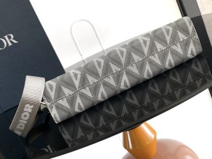 ディオール「Dior」オブリック モチーフ ポーチ