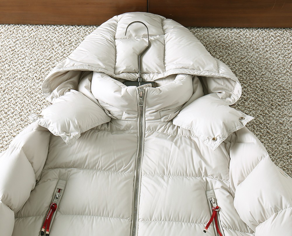 モンクレール「Moncler」秋冬 ダウンジャケット