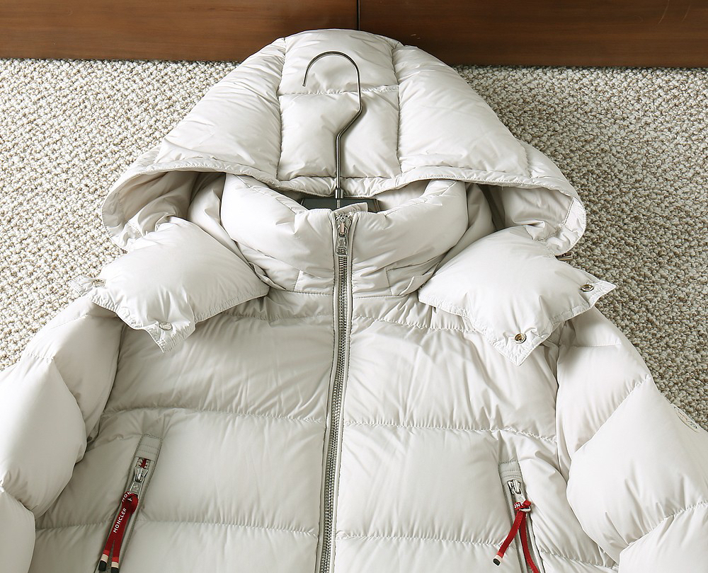 モンクレール「Moncler」秋冬 ダウンジャケット