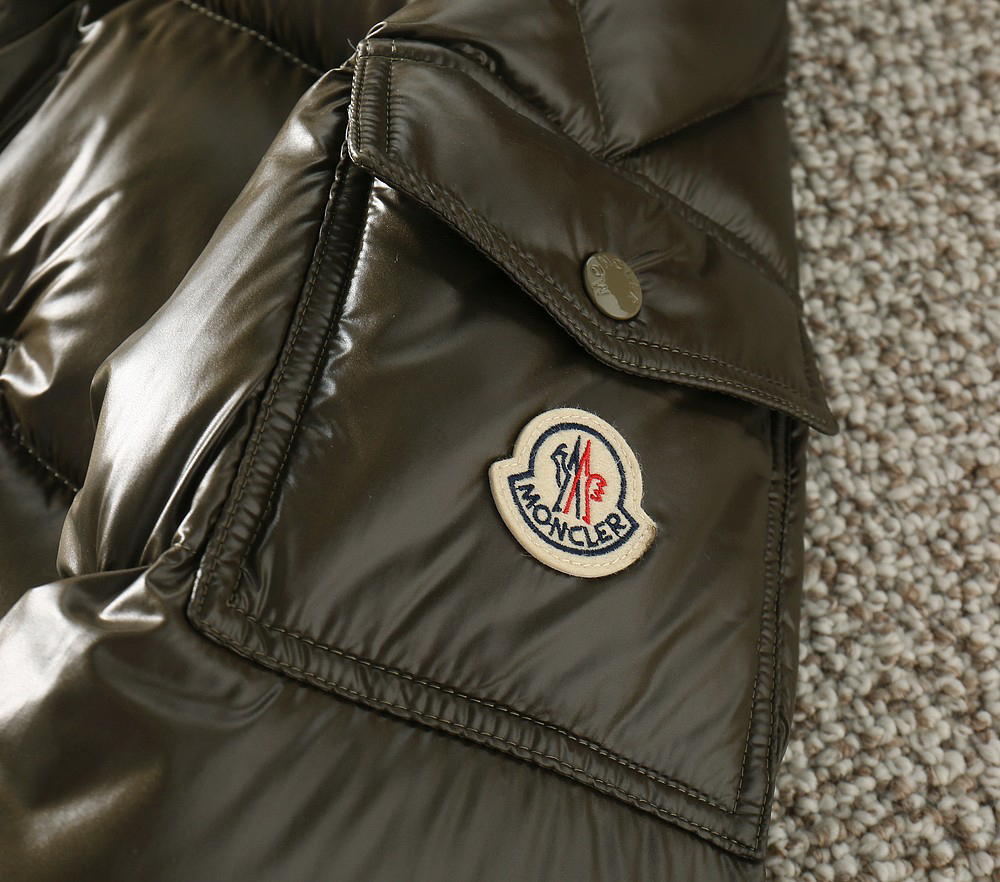 モンクレール「Moncler」秋冬 ダウンジャケット
