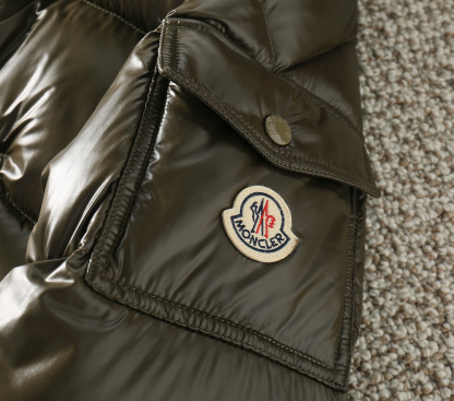 モンクレール「Moncler」秋冬 ダウンジャケット