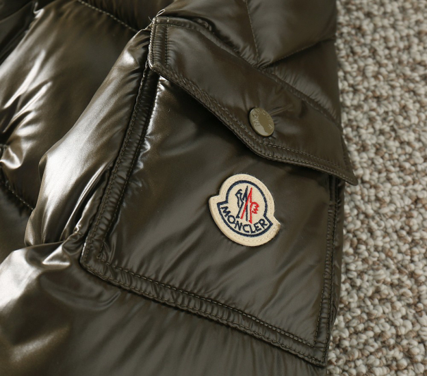 モンクレール「Moncler」秋冬 ダウンジャケット
