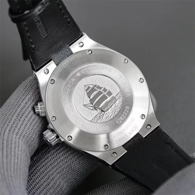 ヴァシュロン コンスタンタン「Vacheron Constantin」Overseas オーバーシーズ マルチファンクション クロノグラフ腕時計42MM