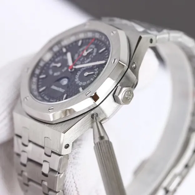 オーデマ ピゲ「Audemars Piguet」ロイヤルオーク パーペチュアル カレンダー 41MM