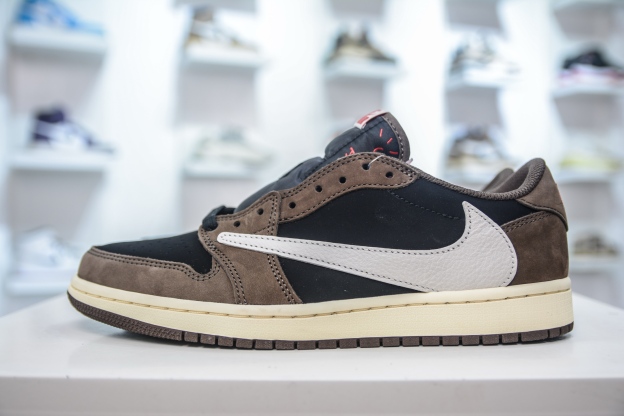 ナイキ「Nike」Air Jordan 1 Low x Travis Scott「ブラック＆ブラウン」