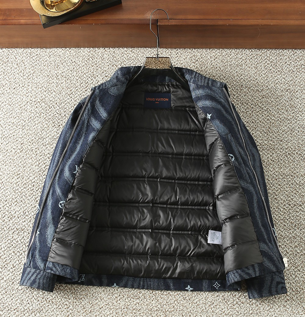ルイ・ヴィトン「Louis Vuitton」秋冬コレクション ダウンジャケット