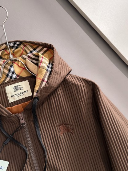 バーバリー「Burberry」秋冬 メンズカジュアルスポーツセット