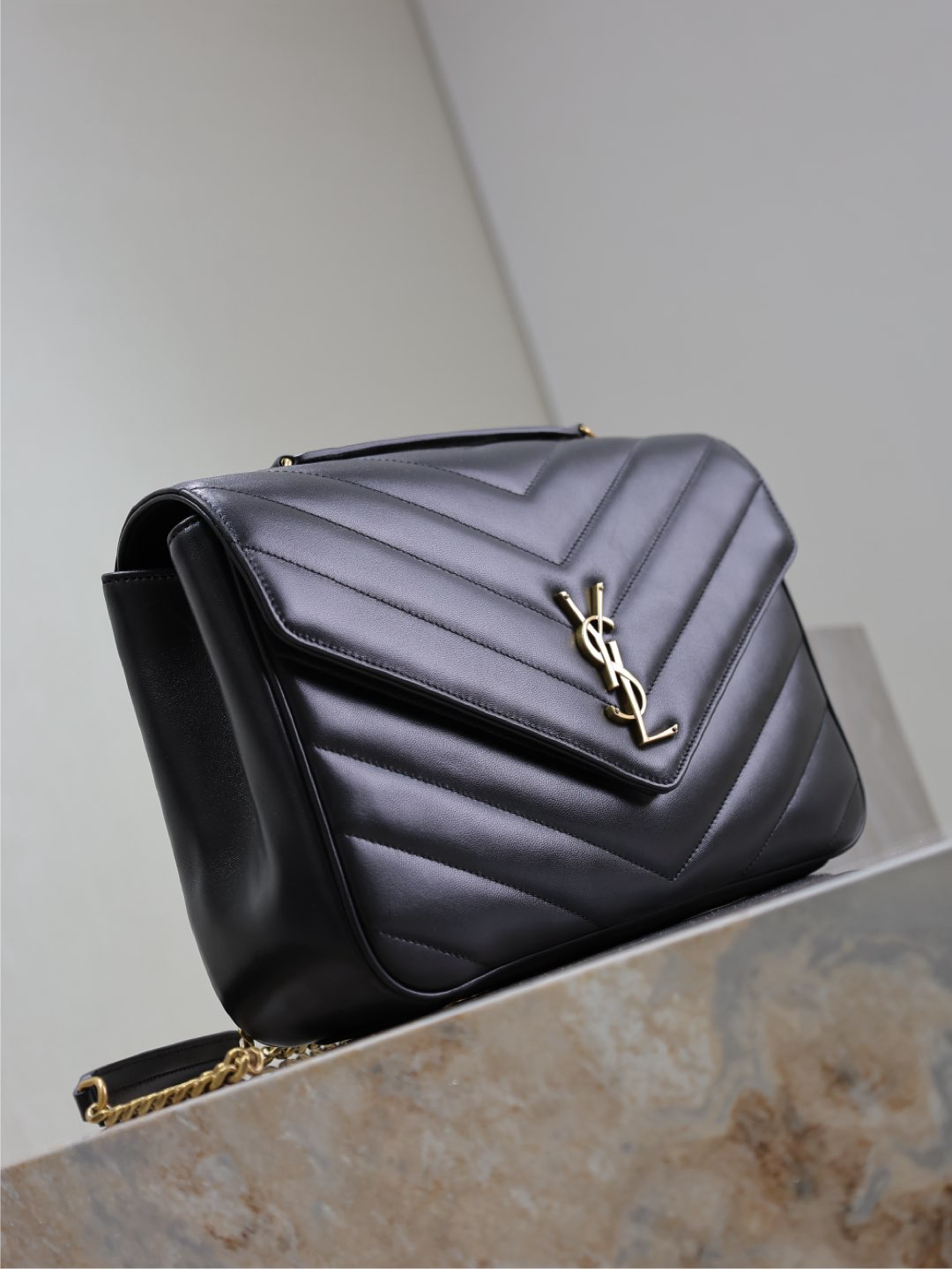 2026サンローラン「Saint Laurent LOULOU グラン マトラッセラムスキン ショルダーバッグ