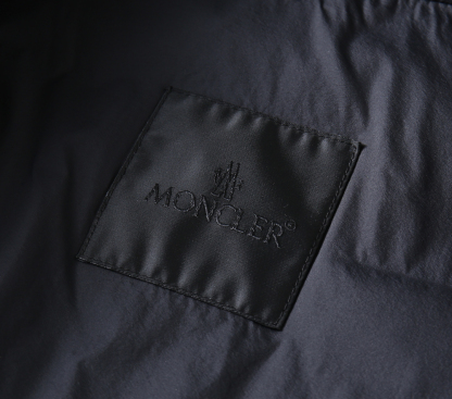 モンクレール「Moncler」秋冬 ダウンジャケット