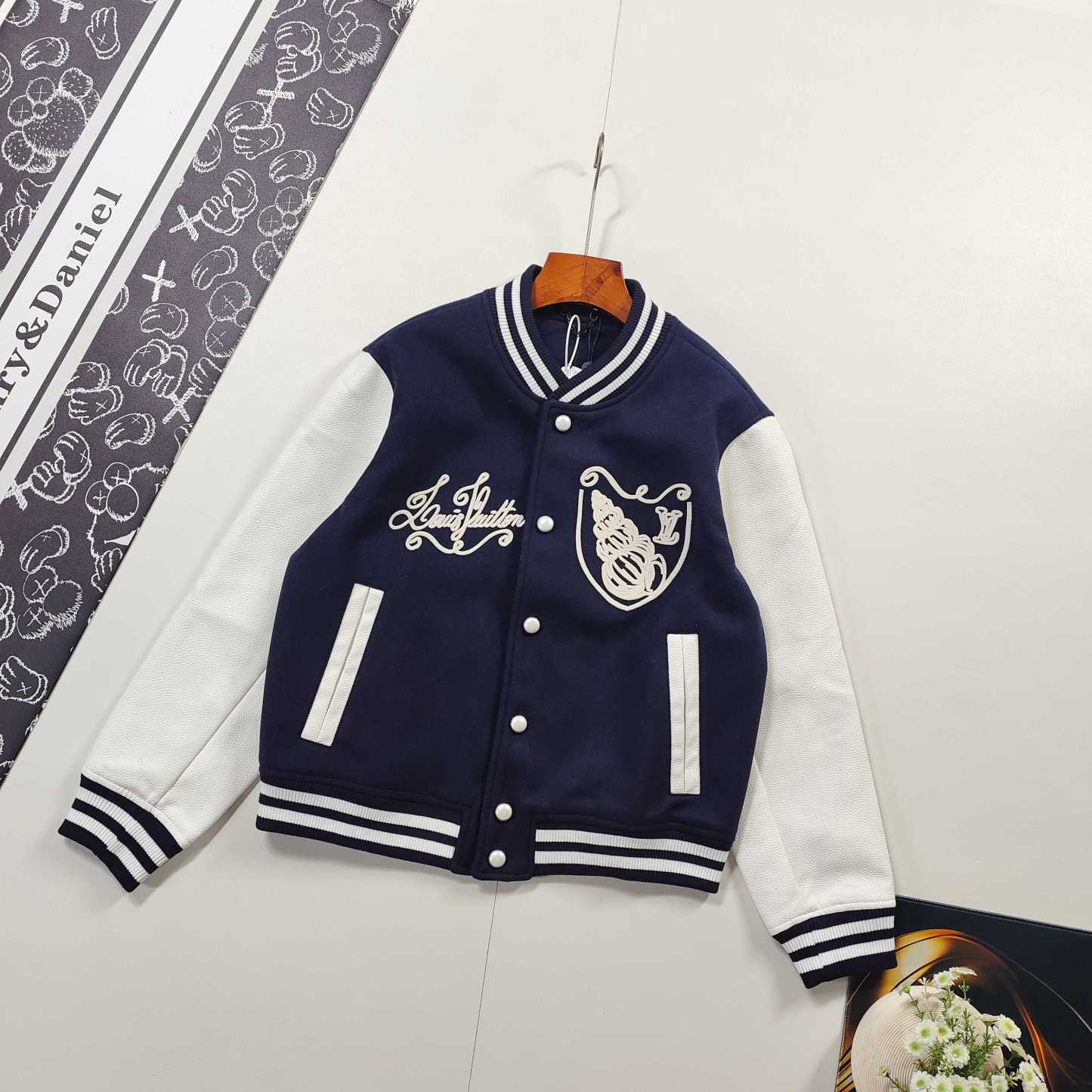 ルイ・ヴィトン「Louis Vuitton」モダンベースボールジャケット