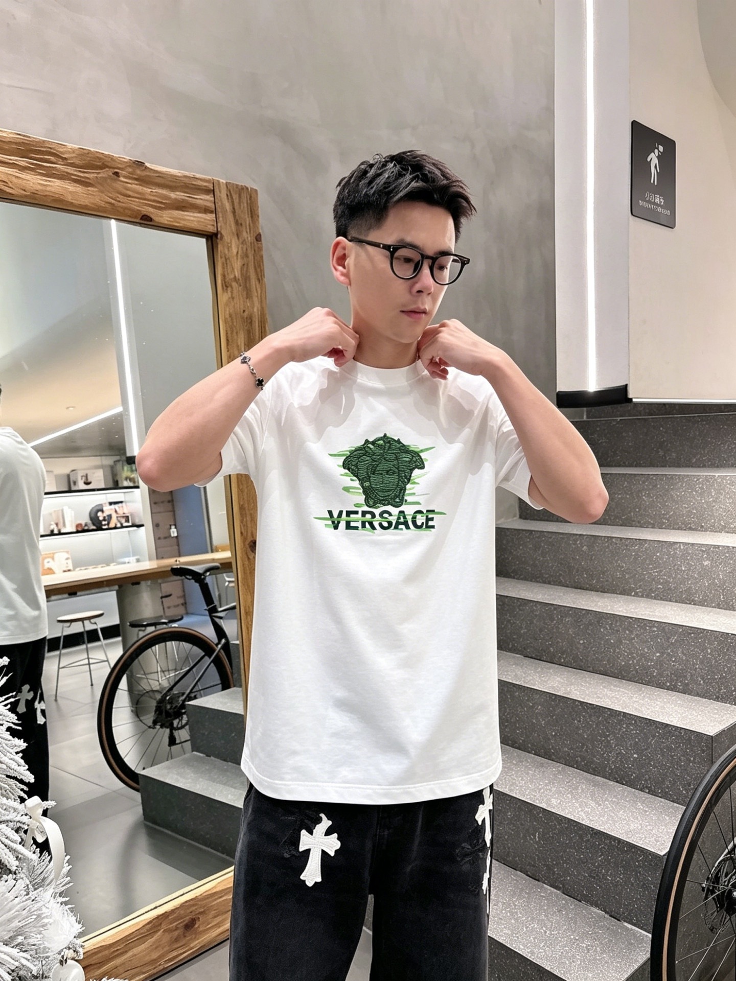 ロゴプリントTシャツ / ショートスリーブ クルーネック