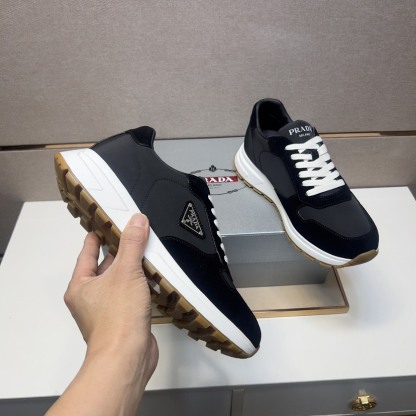 プラダ「Prada」プラダ プレミアムスニーカー (2026年春夏モデル) / レザースニーカー
