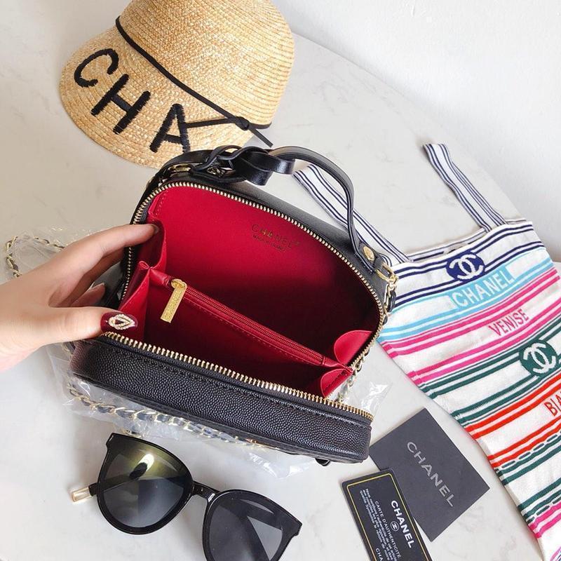 シャネル「Chanel」「シャネル」 チェーン クラッチ 3色