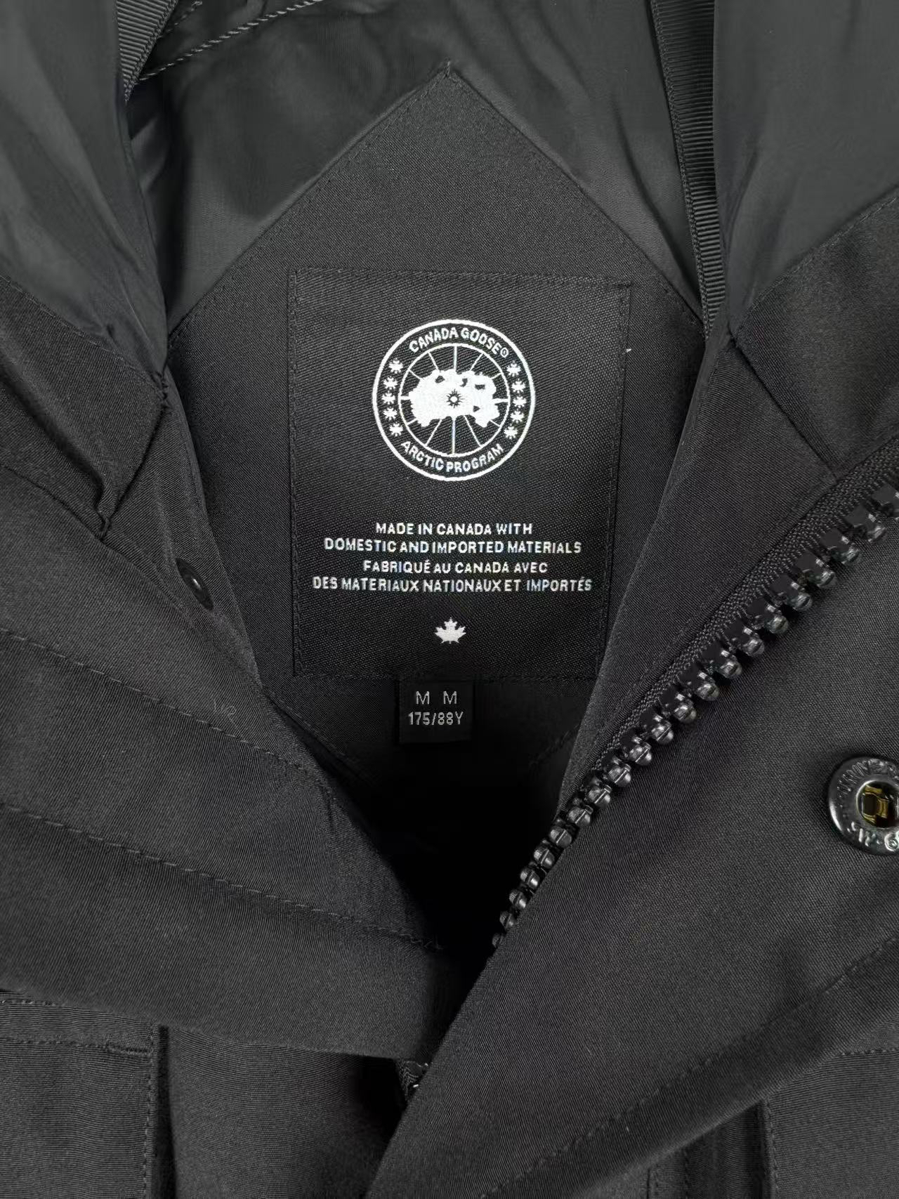 カナダグース「Canada Goose」秋冬フード付きダウンジャケット