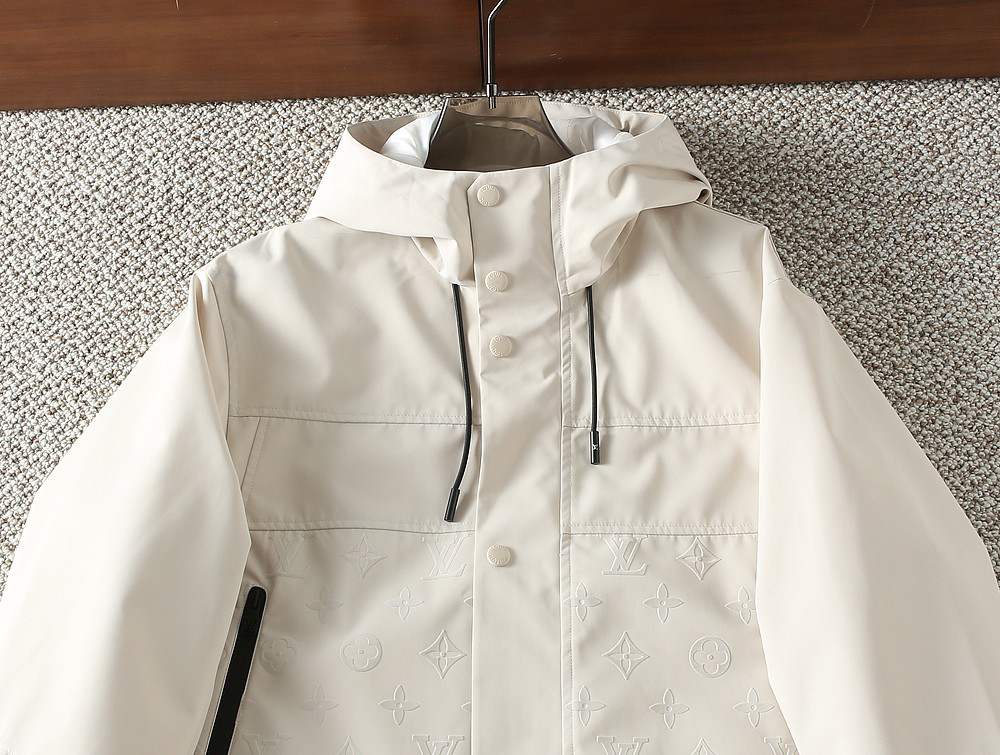 ルイ・ヴィトン「Louis Vuitton」秋冬コレクション クイルテッド ジャケット