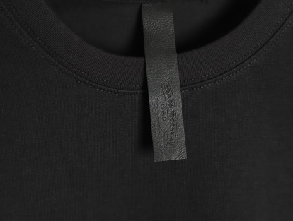 クロムハーツ「Chrome Hearts」レインボークロス オーバーサイズTシャツ