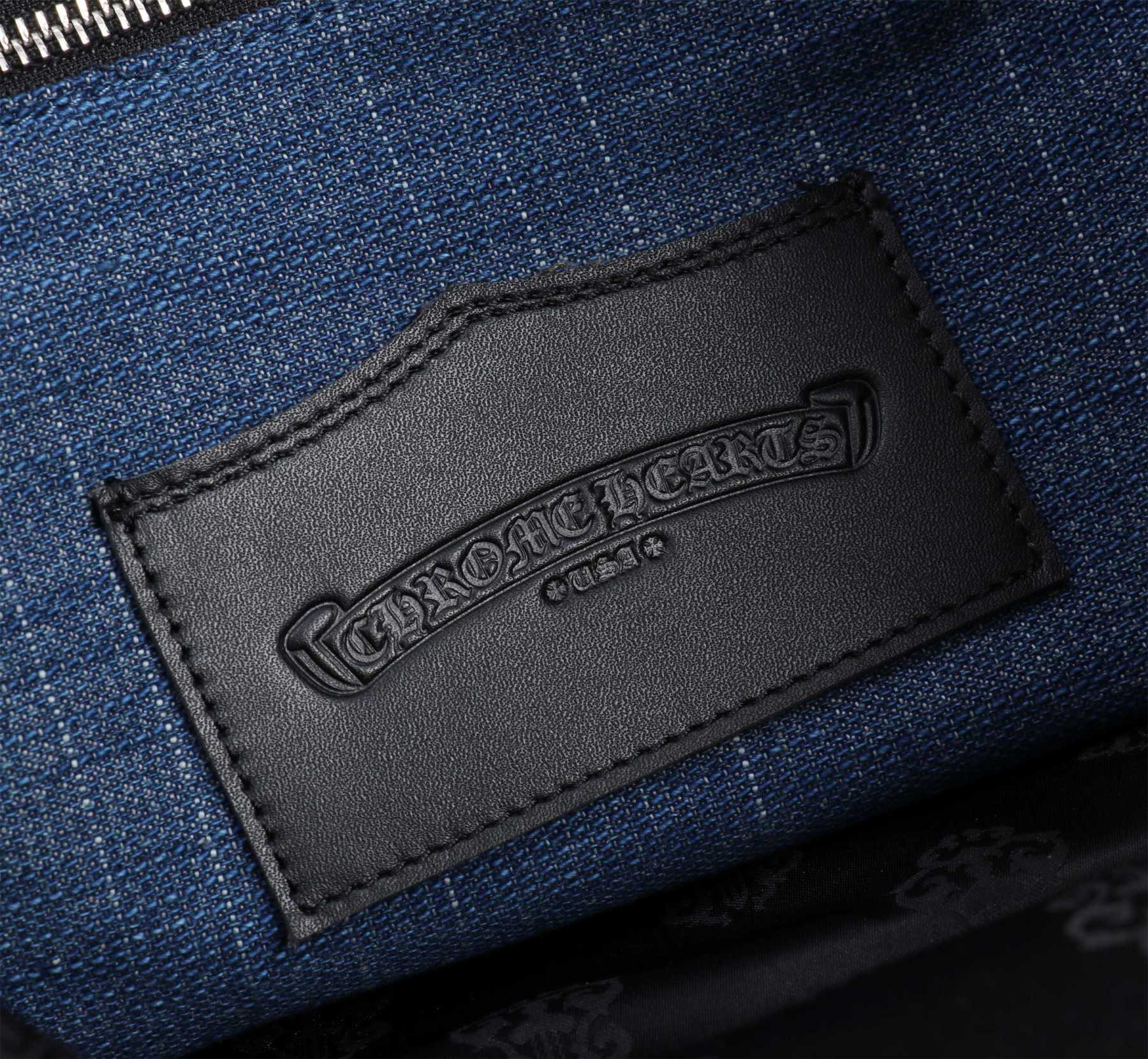 クロムハーツ「Chrome Hearts」十字架のトートバッグ