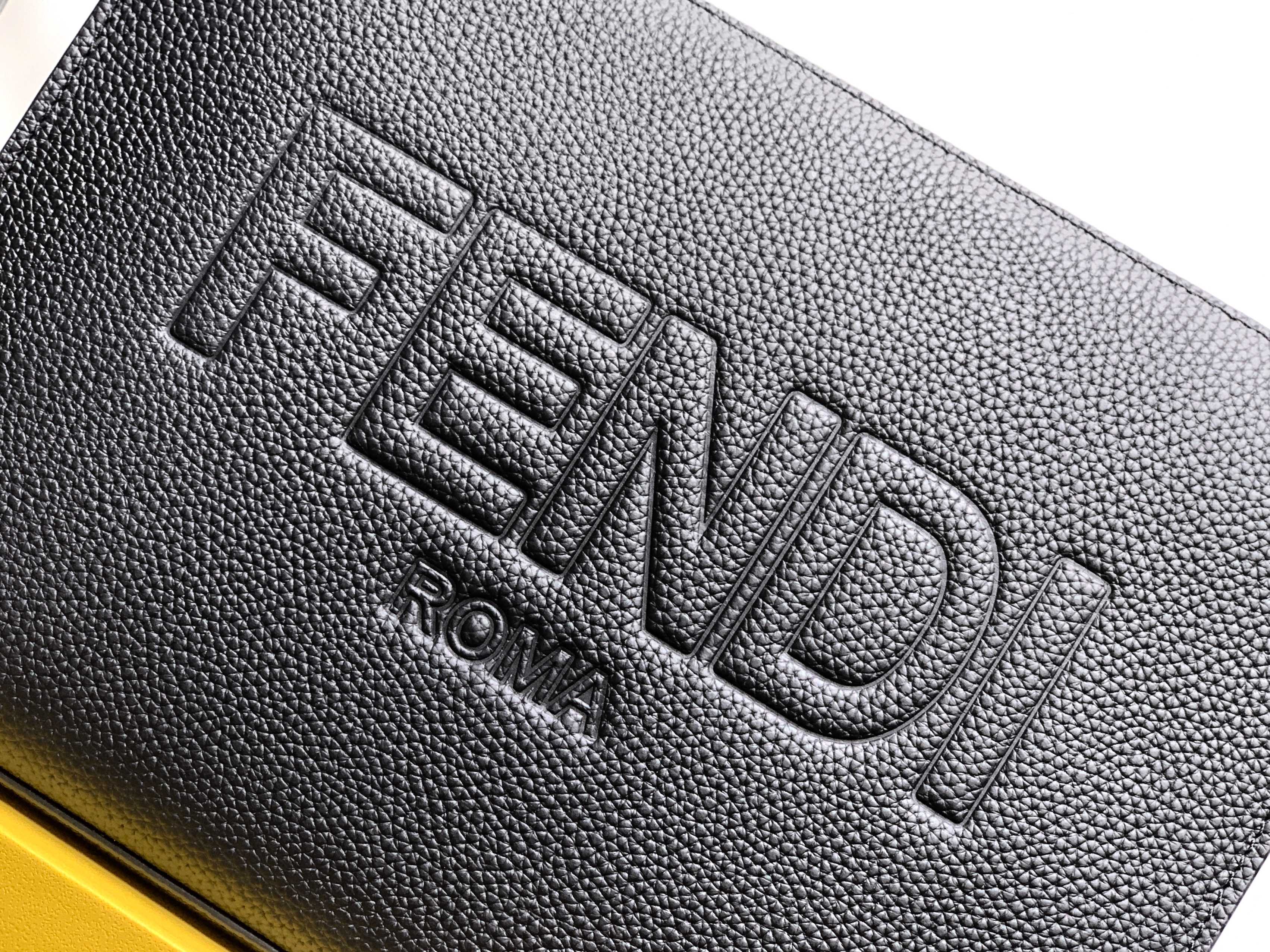 フェンディ「Fendi」フェンディ レザーハンドバッグ / クラッチバッグ 