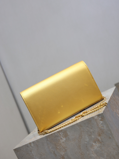 2026サンローラン「Saint Laurent CASSANDRE チェーンウォレット グラン